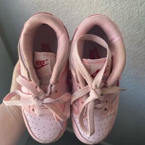 Toddler Girl’s Pink & Red Nike Dunk Sneakers size 10c